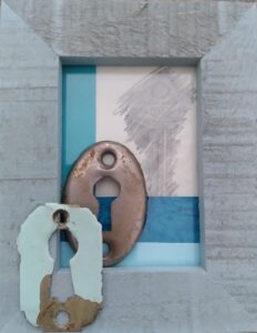 Blue Keyhole-image